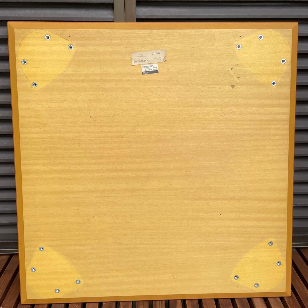 フレデリシア　ナナディツエル　トリニダード・トバゴテーブル小　ウェグナー 北欧②