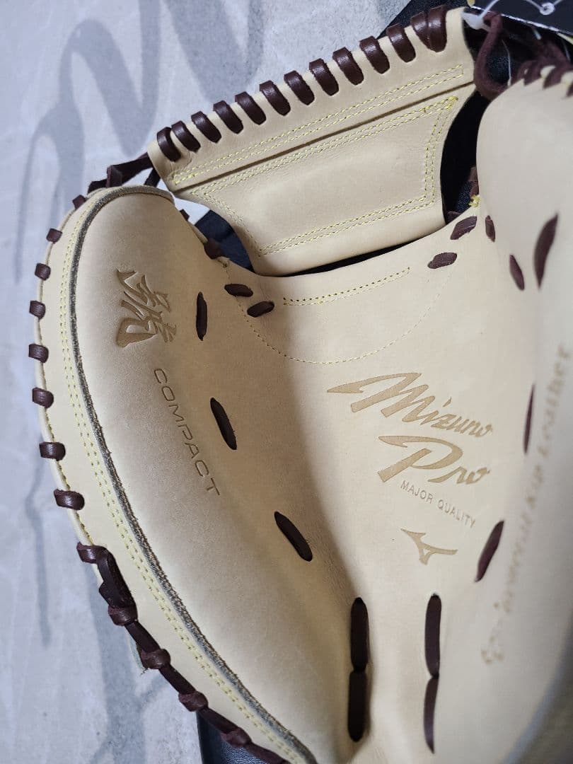 ミズノ　硬式 グラブ 捕手用 ミズノプロ 號 SAKEBI　1AJCH30120