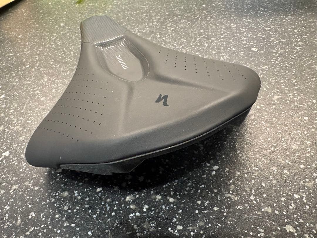 スペシャライズド　mimic サドル　168mm