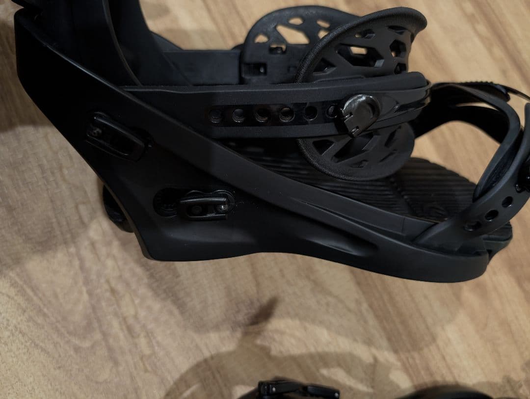 FLUX XF サイズＭ−Ｌ ビンディング