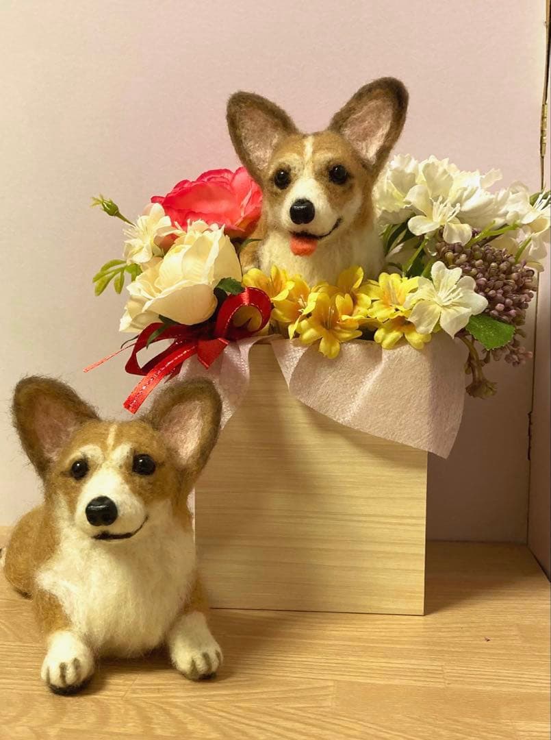 羊毛フェルト　アレンジメント　コーギー　ハンドメイド