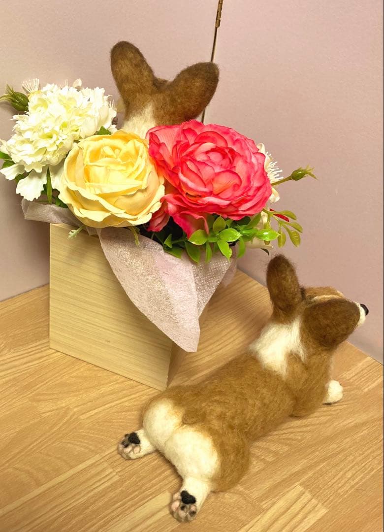 羊毛フェルト　アレンジメント　コーギー　ハンドメイド