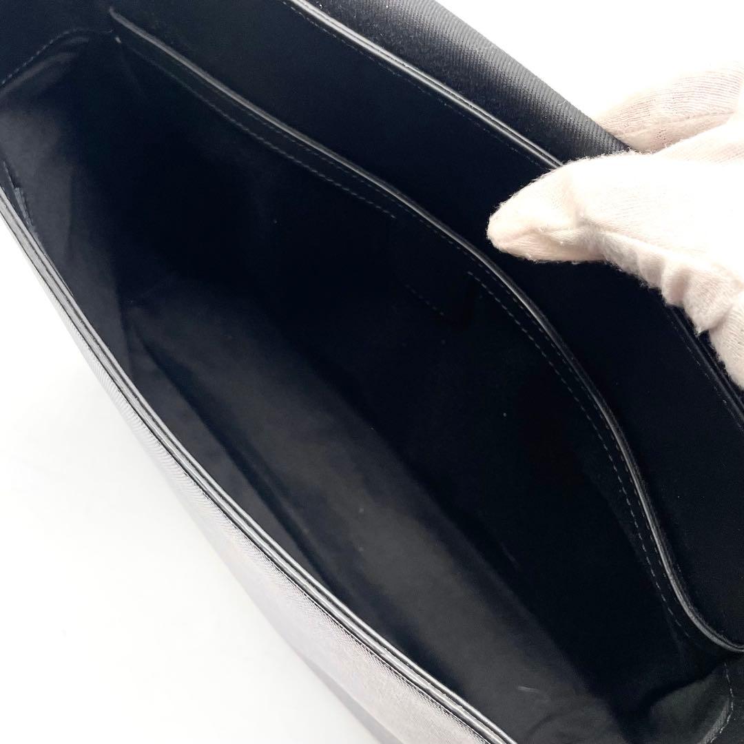 【未使用級】ダンヒル エンジンターン メッセンジャーバッグ PVC レザー 黒