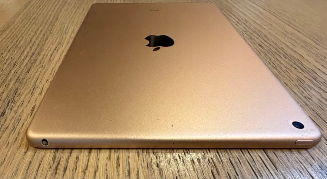 鯨　iPad 第７世代 Wi-Fiモデル 128GB ジャンク品