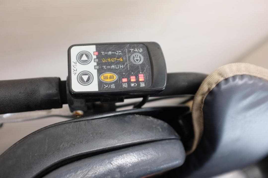 ほ*り様 良品パナソニック ギュット　　20インチ　3段　8.9Ah（5点灯）充