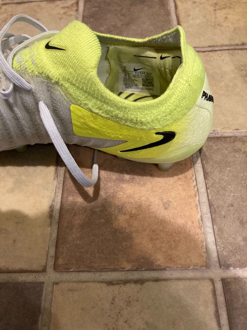 NIKE ファントムGXエリートになります。 AG 26.0