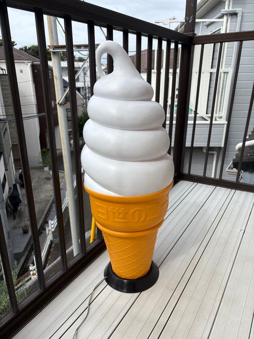 ソフトクリーム型ライト　 ニッセイ　日世 ランプ　 照明 看板