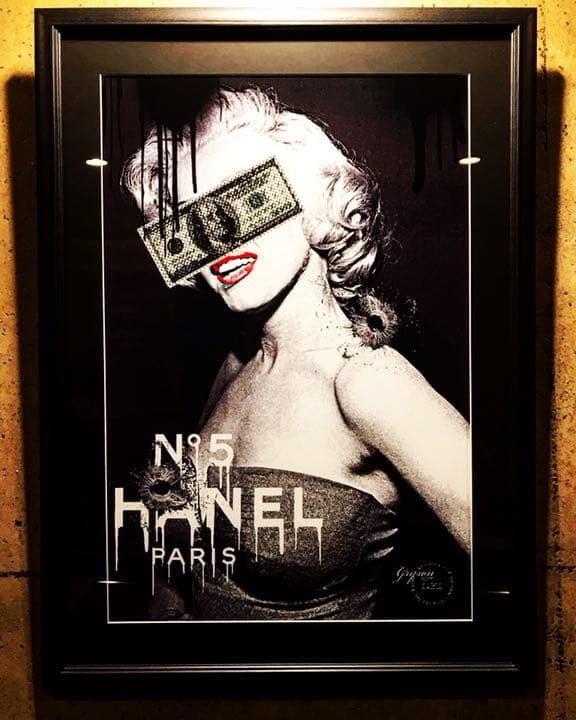 grysonアート2.5Lマリリンモンローシャネルオマージュパロディ