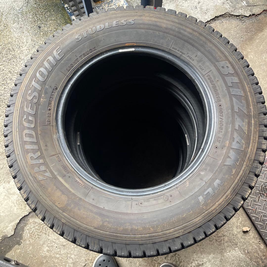 ブリヂストン ブリザック 195/80R15 LT4本