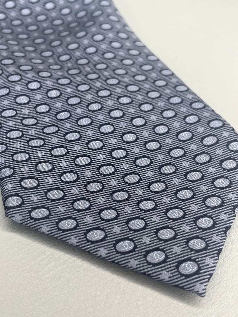 超美品★ CHANEL シャネル　シルク100% ネクタイ　ココマーク　グレー