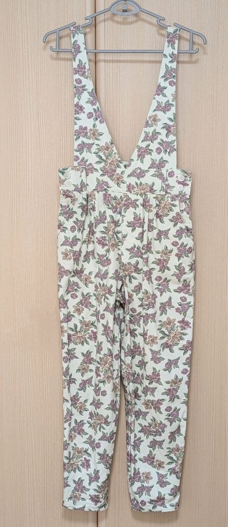 トスタルジッククロージング　フローラル　ロンパース　サロペット