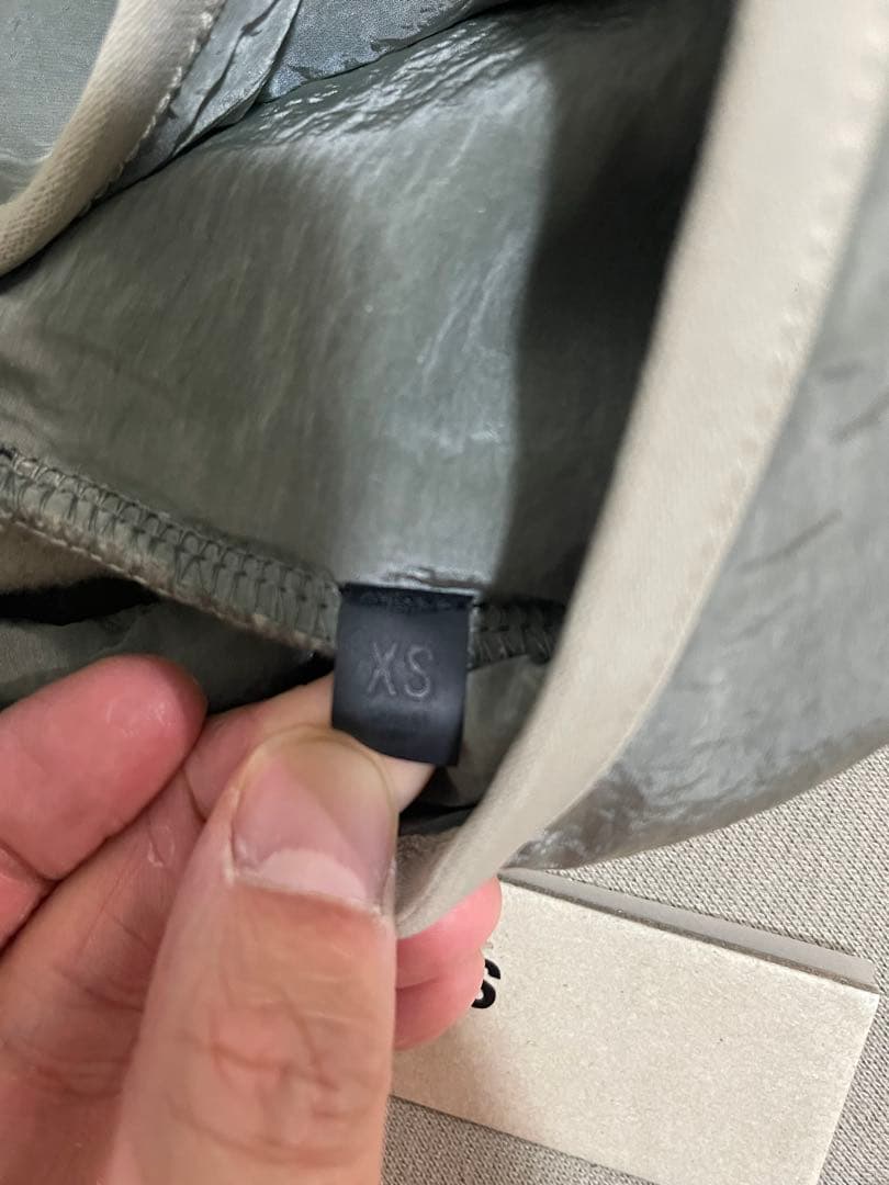 ESSENTIALS FEAR OF GOD グレー フーディ価格28600円