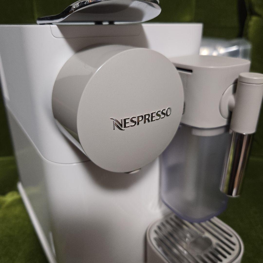 ネスプレッソ ラティシマ・ワン F111WH