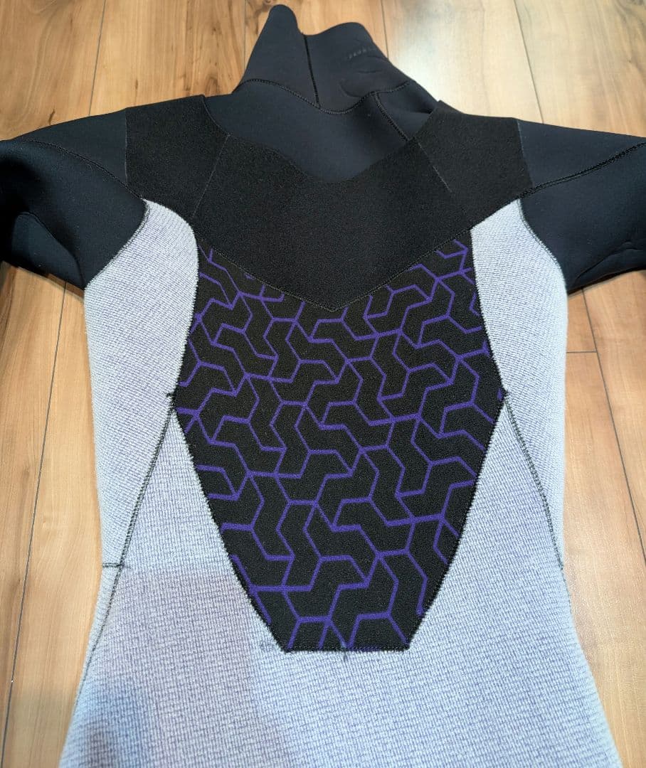 BILLABONG　ロングチェストジップ　セミドライ　5㎜3㎜　新品未使用