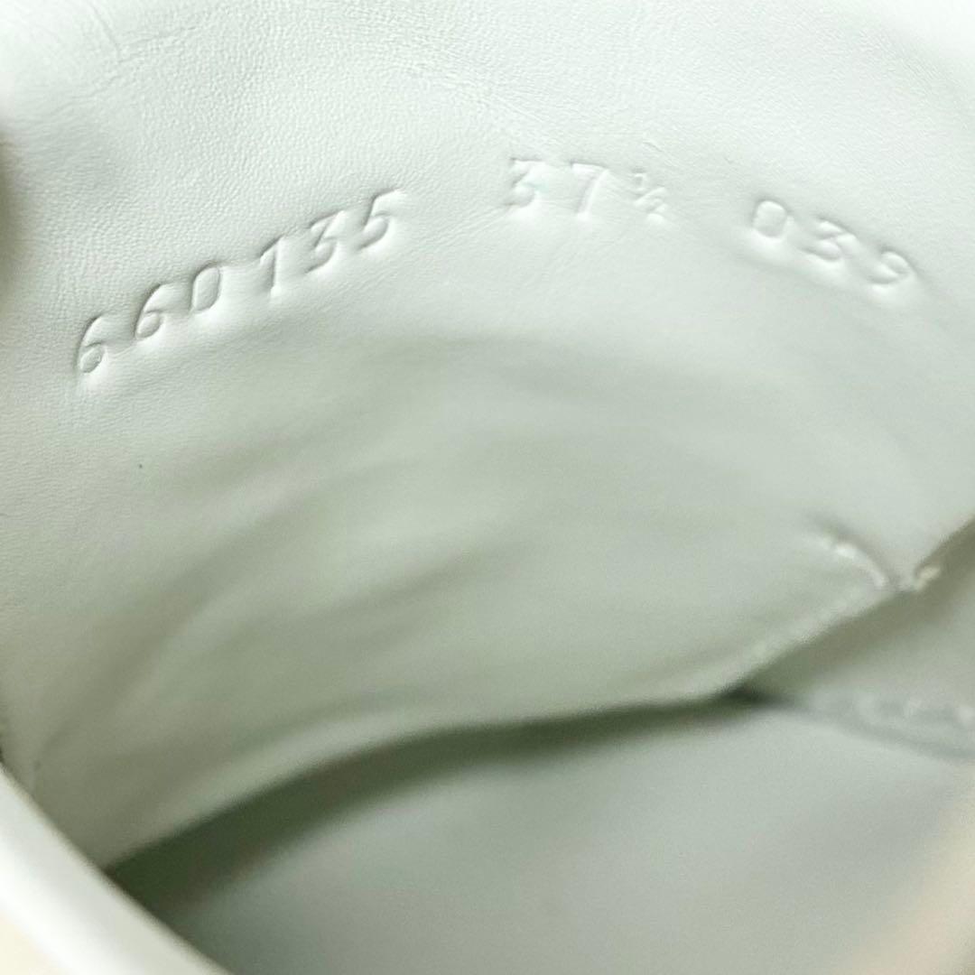 【未使用級】　GUCCI グッチ　GGエンボスロゴ　スニーカー　レディース　24