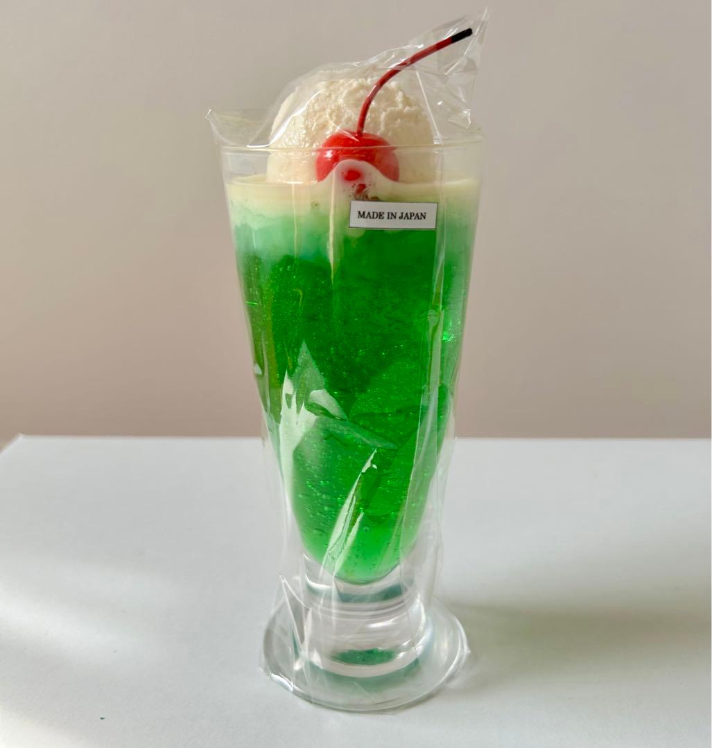 食品サンプル まいづる 実物大 クリームメロンソーダ チェリー付き グラス付き