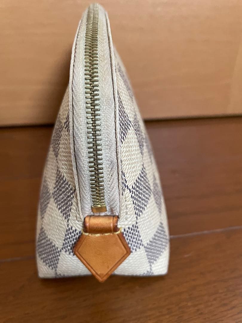 ルイヴィトン化粧ポーチ　アズール