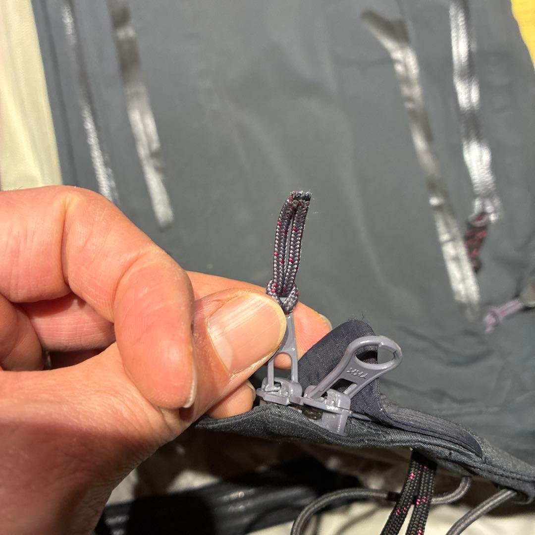 mont-bell マウンテンパーカー グレー/ブラック　Lサイズ