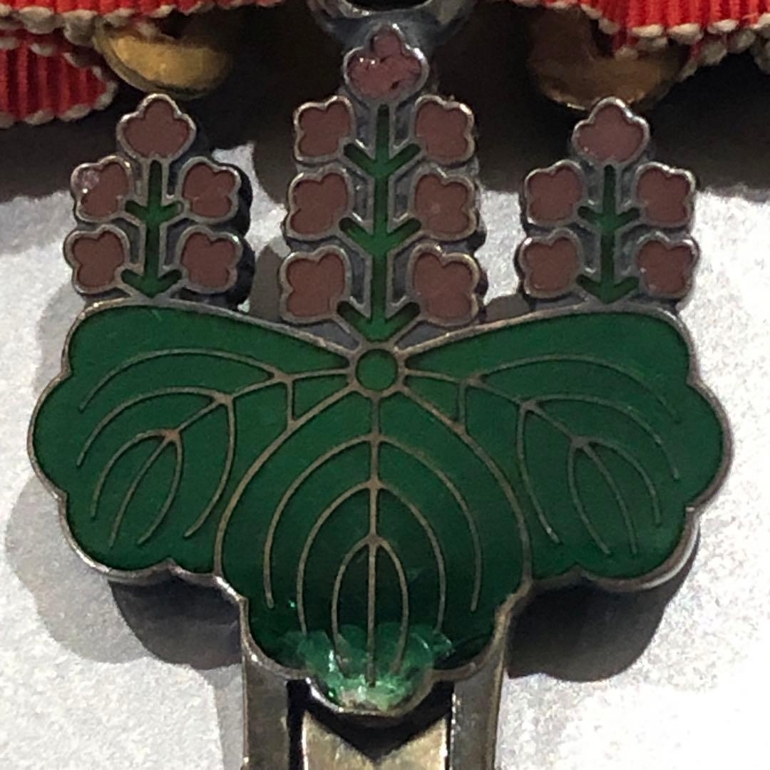 【訳アリ特価】 日本軍 陸軍 海軍 勲章 記章 徽章 勲三等旭日中綬章 本体のみ