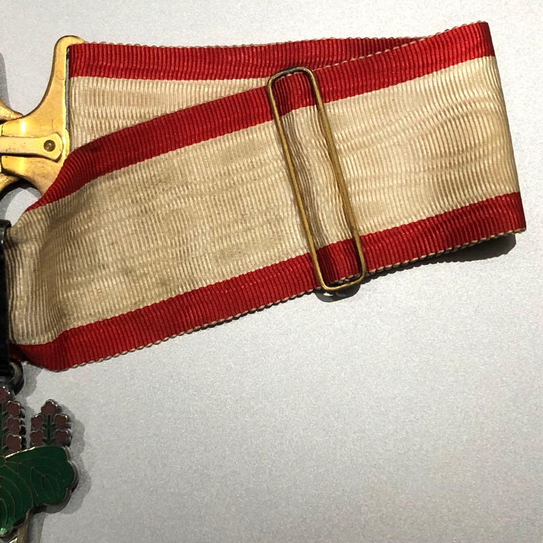 【訳アリ特価】 日本軍 陸軍 海軍 勲章 記章 徽章 勲三等旭日中綬章 本体のみ