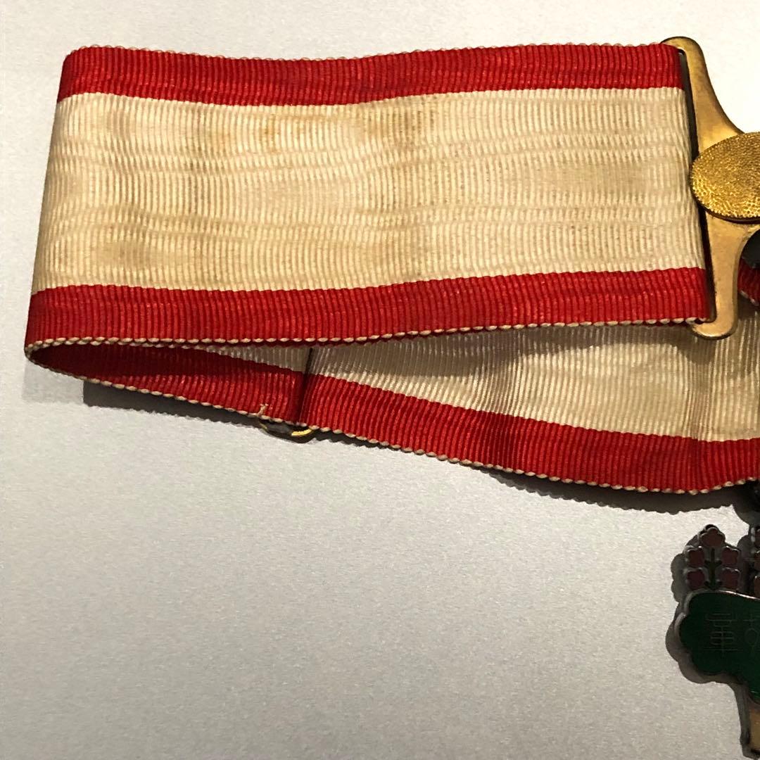 【訳アリ特価】 日本軍 陸軍 海軍 勲章 記章 徽章 勲三等旭日中綬章 本体のみ