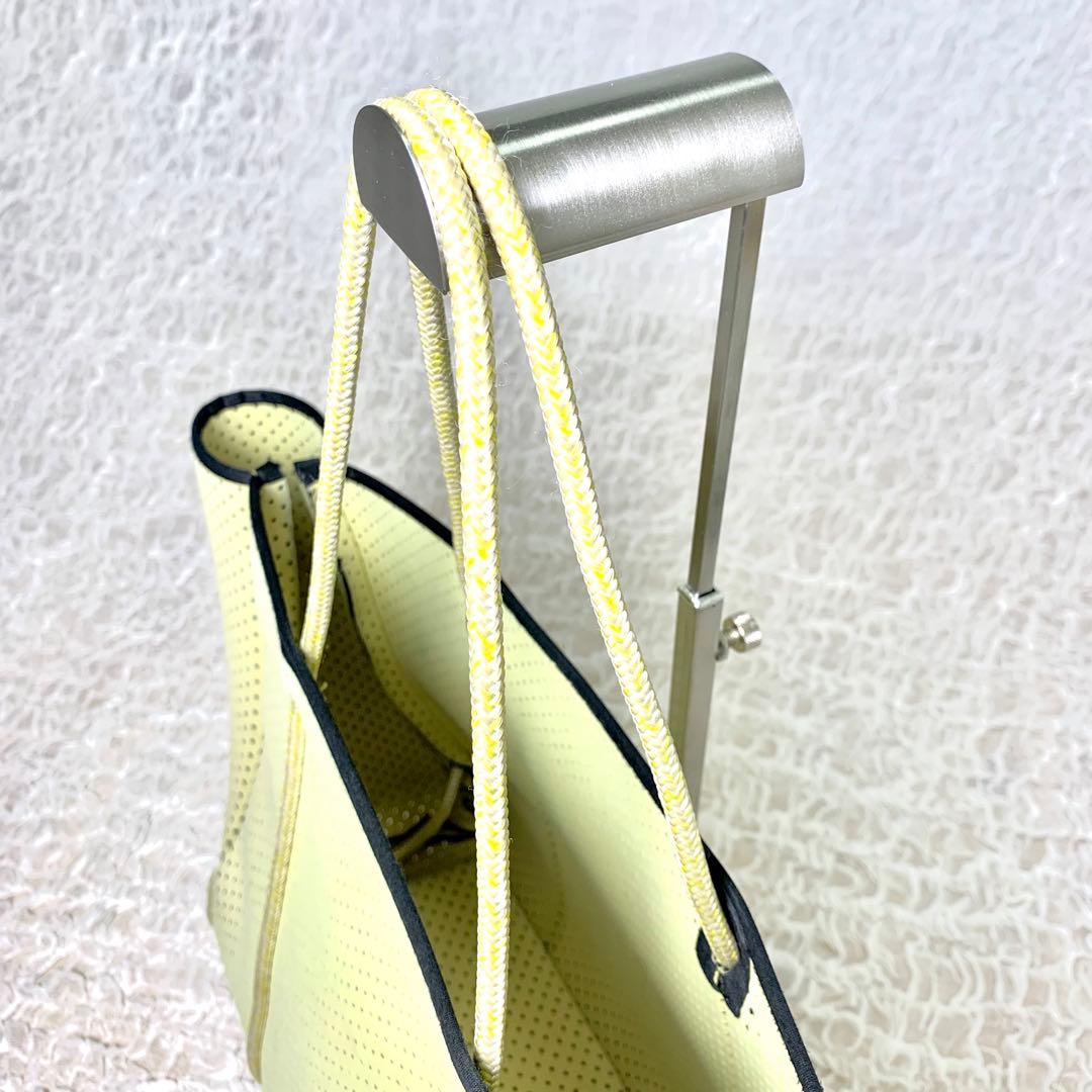 美品　STATE OF ESCAPE マザーズバッグ　ポーチ付き　イエローA4◎