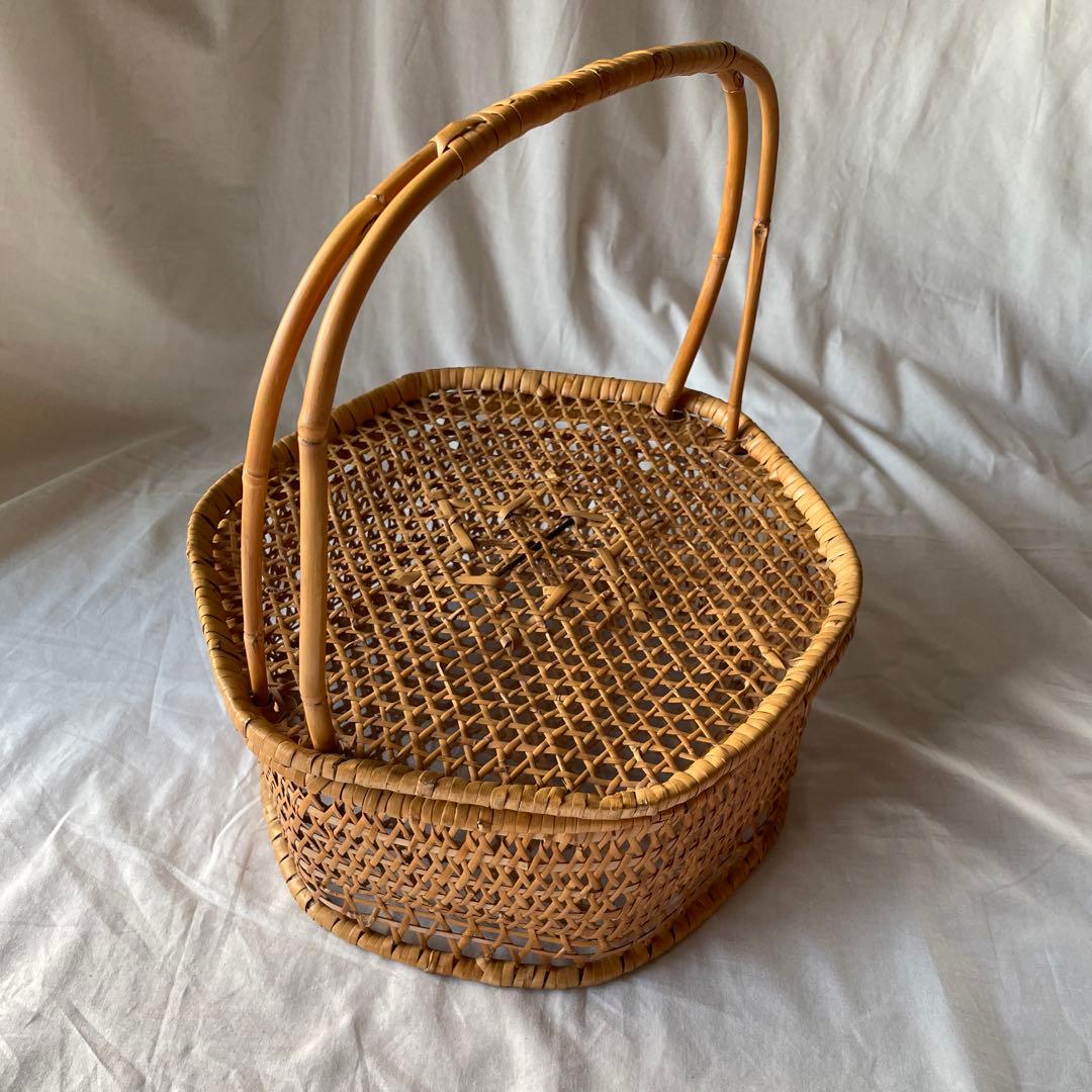 竹かご　竹細工　持ち手つき　蓋つき　古道具
