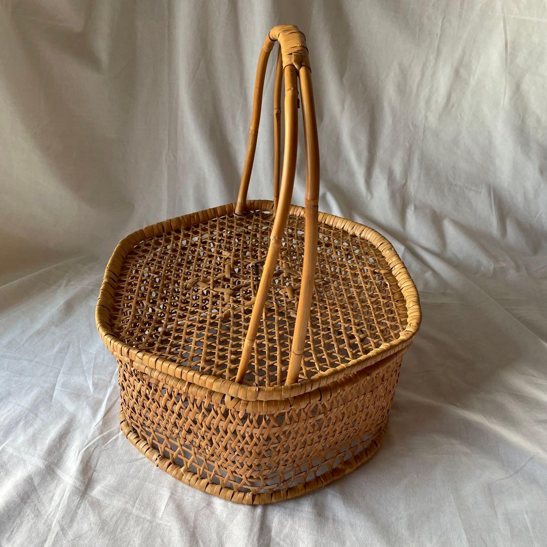竹かご　竹細工　持ち手つき　蓋つき　古道具
