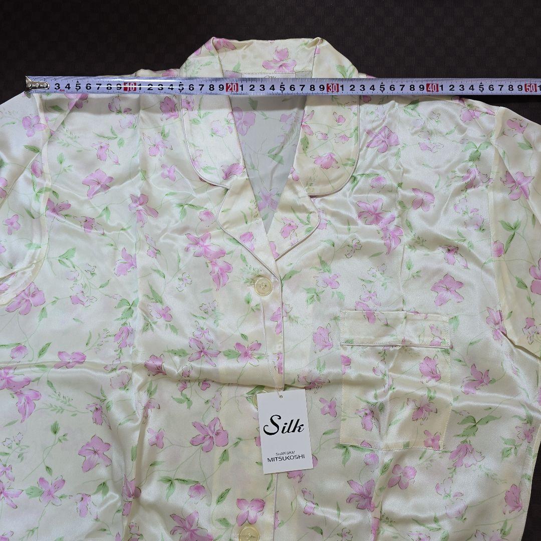 新品未使用　シルク パジャマ　MITSUKOSHI SHANGHAI 三越