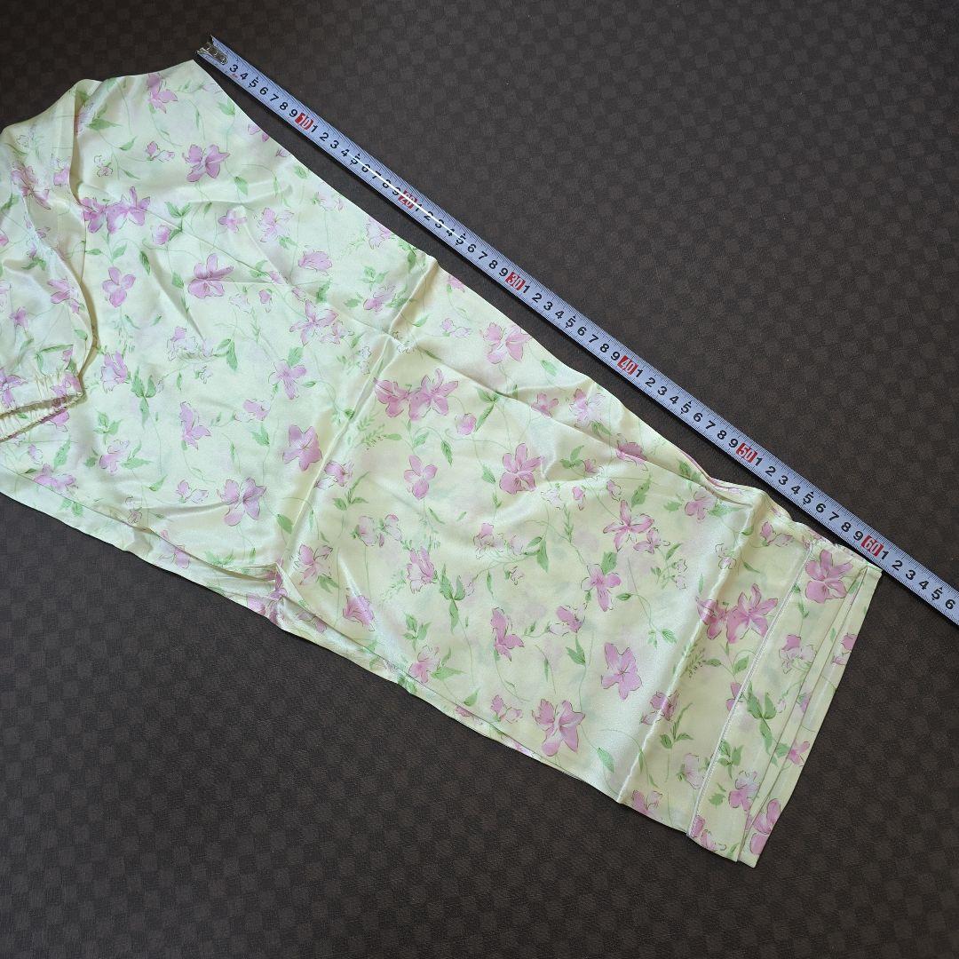 新品未使用　シルク パジャマ　MITSUKOSHI SHANGHAI 三越