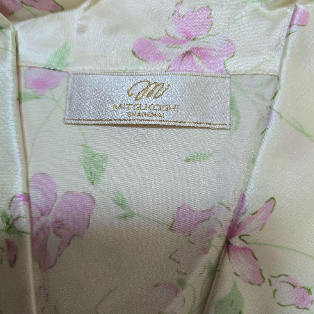 新品未使用　シルク パジャマ　MITSUKOSHI SHANGHAI 三越