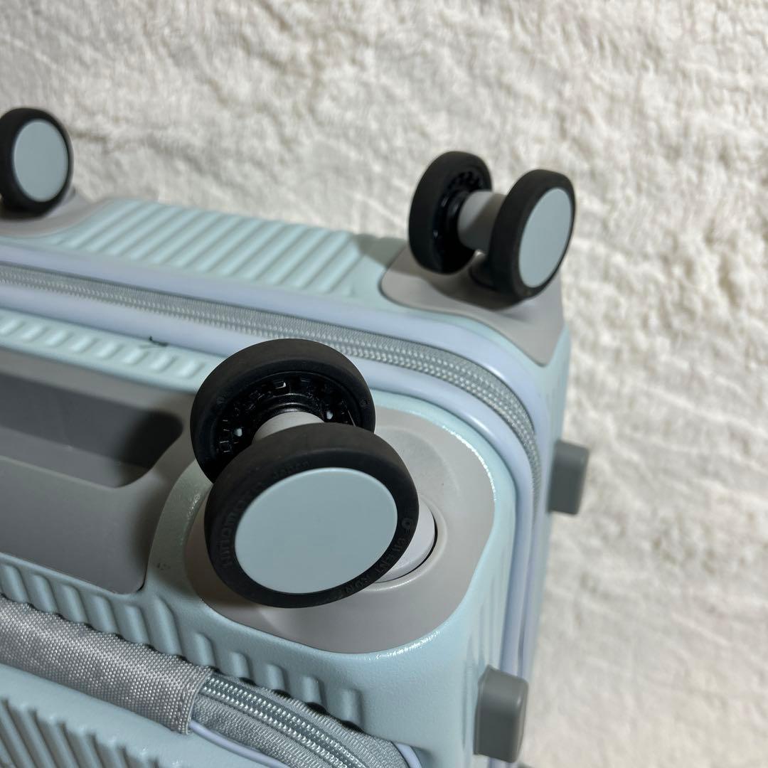 【極美品】イノベータースーツケース inv30 21L ペールブルー 機内持ち込