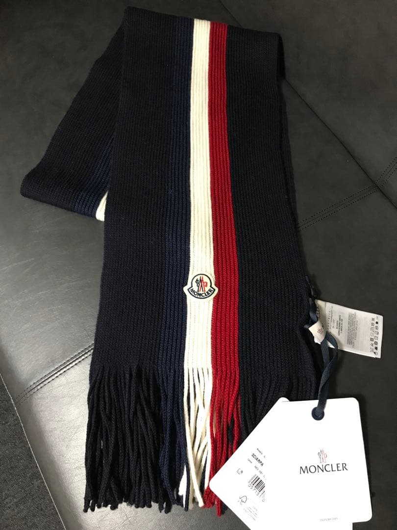 ⭐︎未使用品⭐︎ 2024年モデル！　モンクレール　マフラー　メンズ　レディース