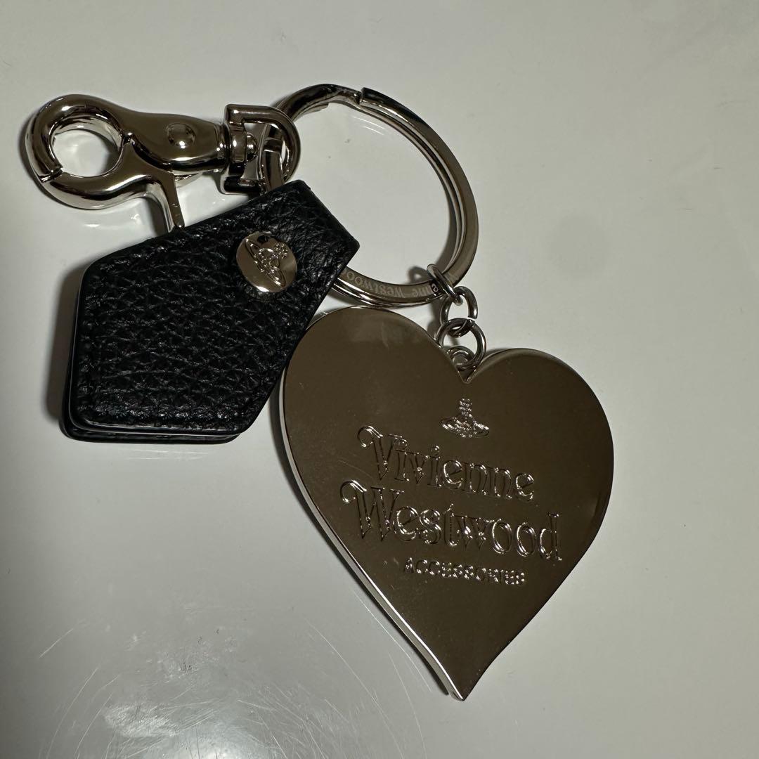 新品 ヴィヴィアンウエストウッド ハートチャーム キーホルダー キーリング 黒