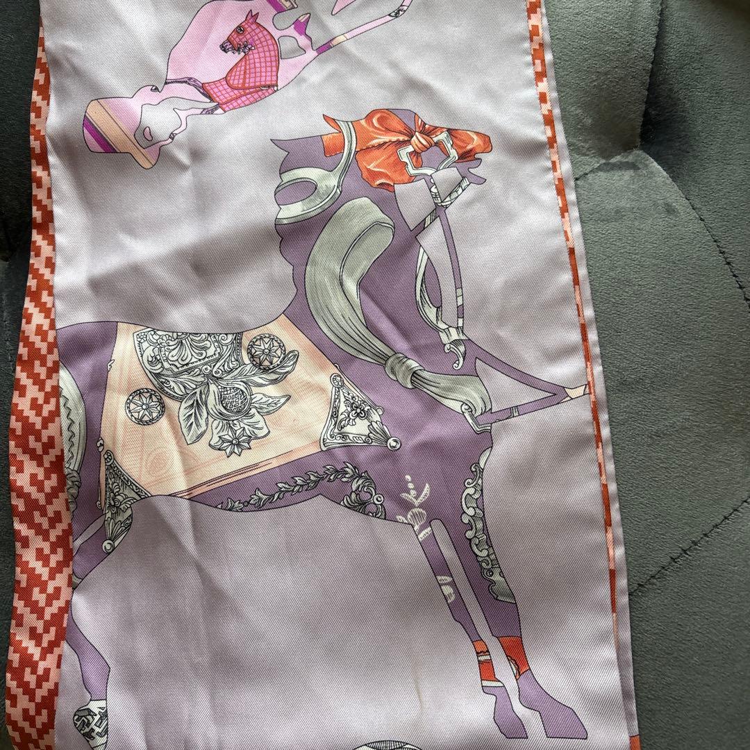 HERMES シルクスカーフ 馬と女性デザイン