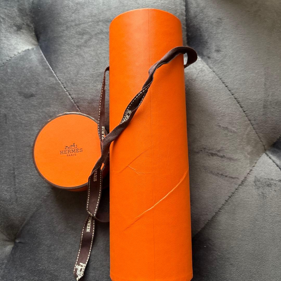 HERMES シルクスカーフ 馬と女性デザイン