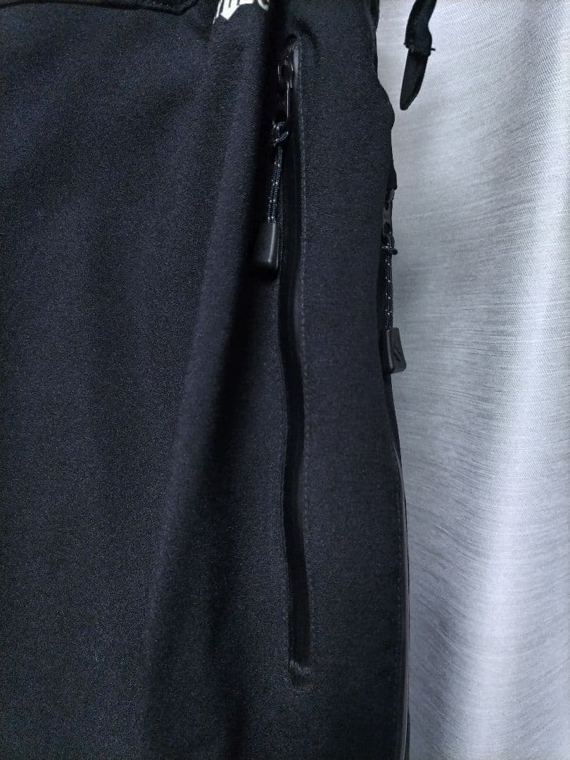 美品　モンベル　ドライテック　インシュレーテッドパンツ　メンズ　黒