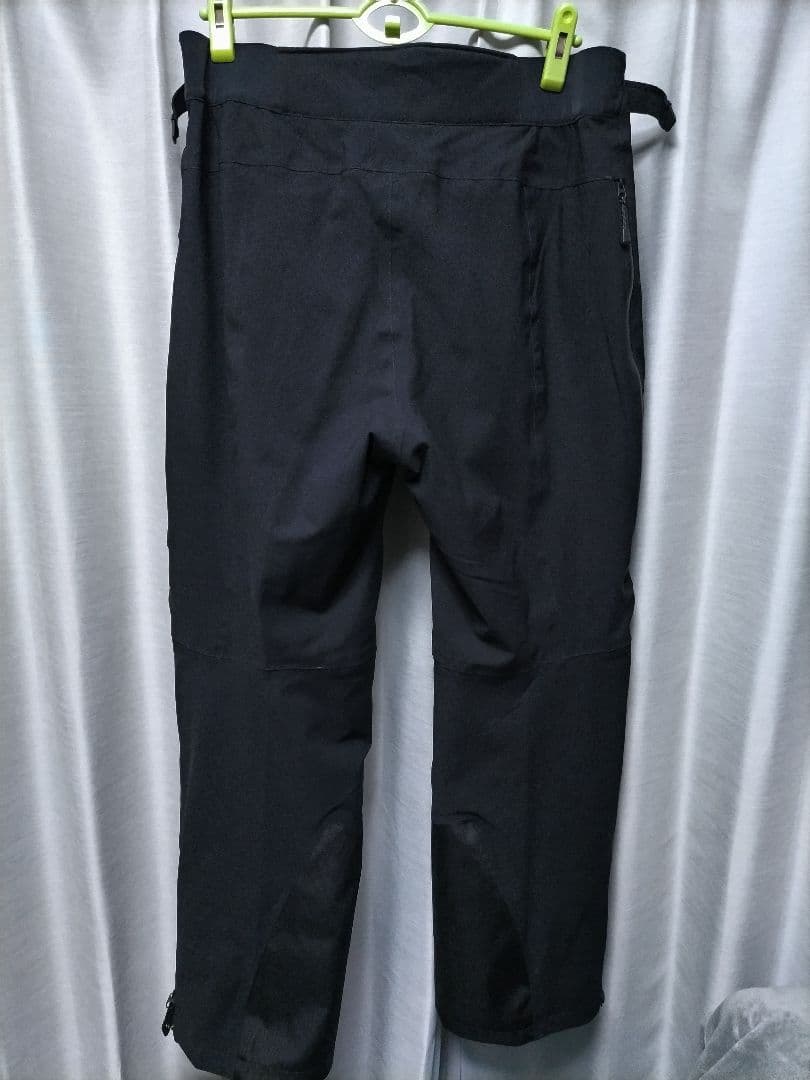美品　モンベル　ドライテック　インシュレーテッドパンツ　メンズ　黒