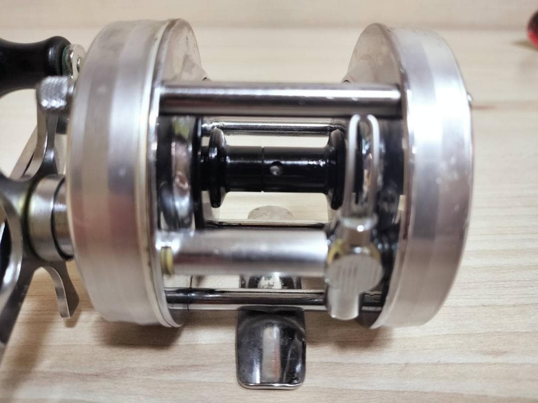 ABU GARCIA アブ アンバサダー 5500c　シルバー　　#780203