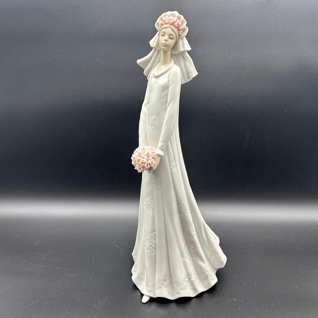 【未使用級】Lladro リヤドロ No.6329 幸への道　置物　花束　ブーケ