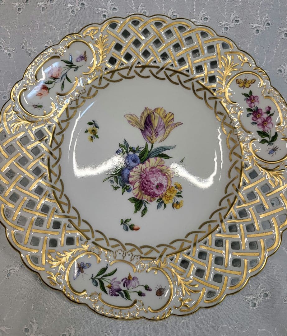 美品✨レア✨ロイヤルコペンハーゲン　サクソンフラワー 透かし プレート 皿 花