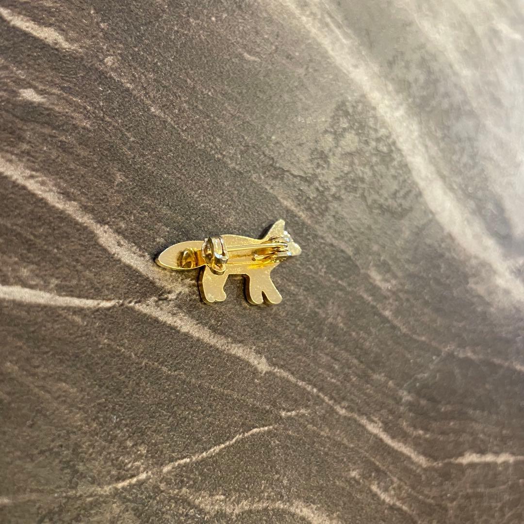 ね*た様 美品 Maison Kitsune メゾンキツネ　ピンバッチ ピンバッ