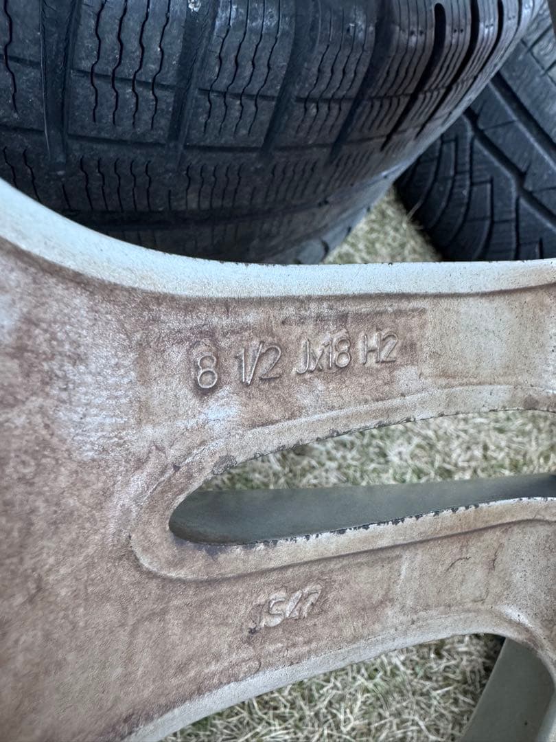  320 Mスポーツf30純正18インチ ホイールとミシュランスノータイヤ