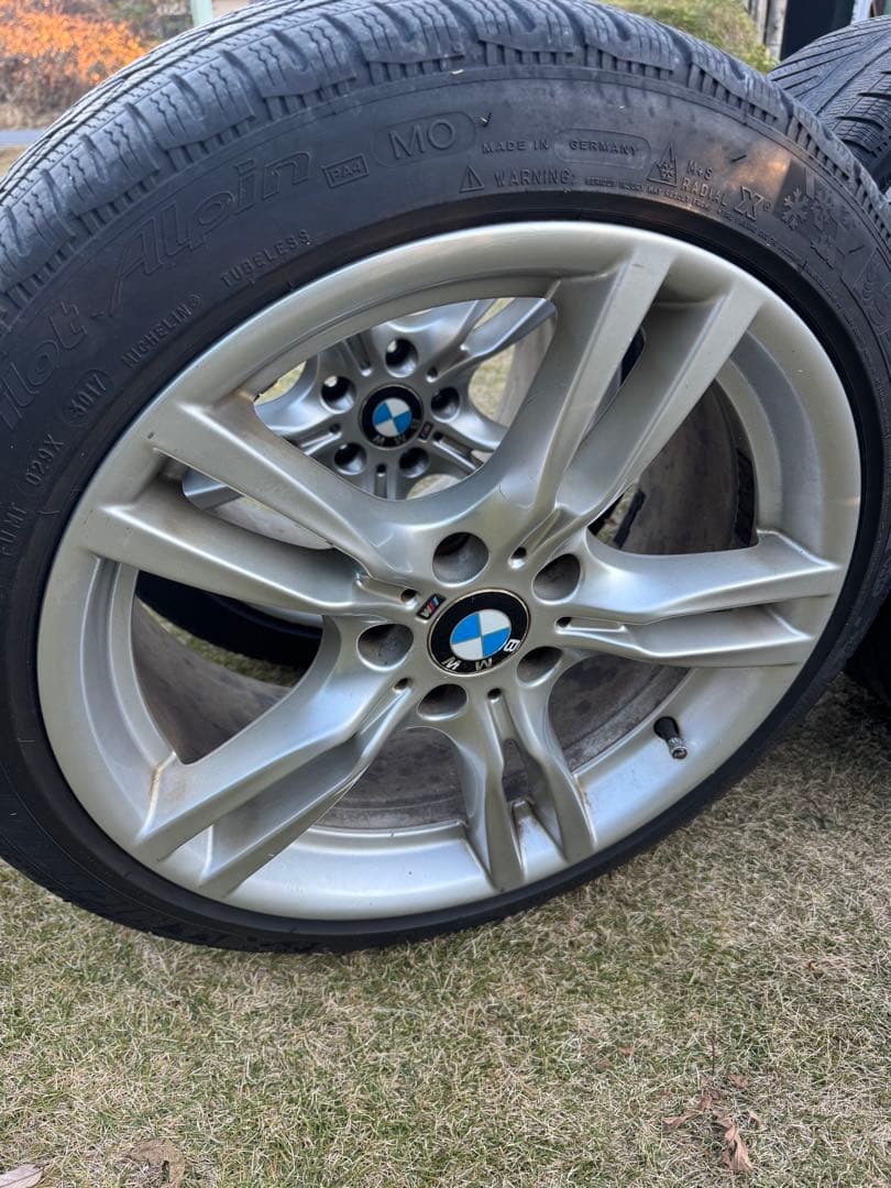  320 Mスポーツf30純正18インチ ホイールとミシュランスノータイヤ