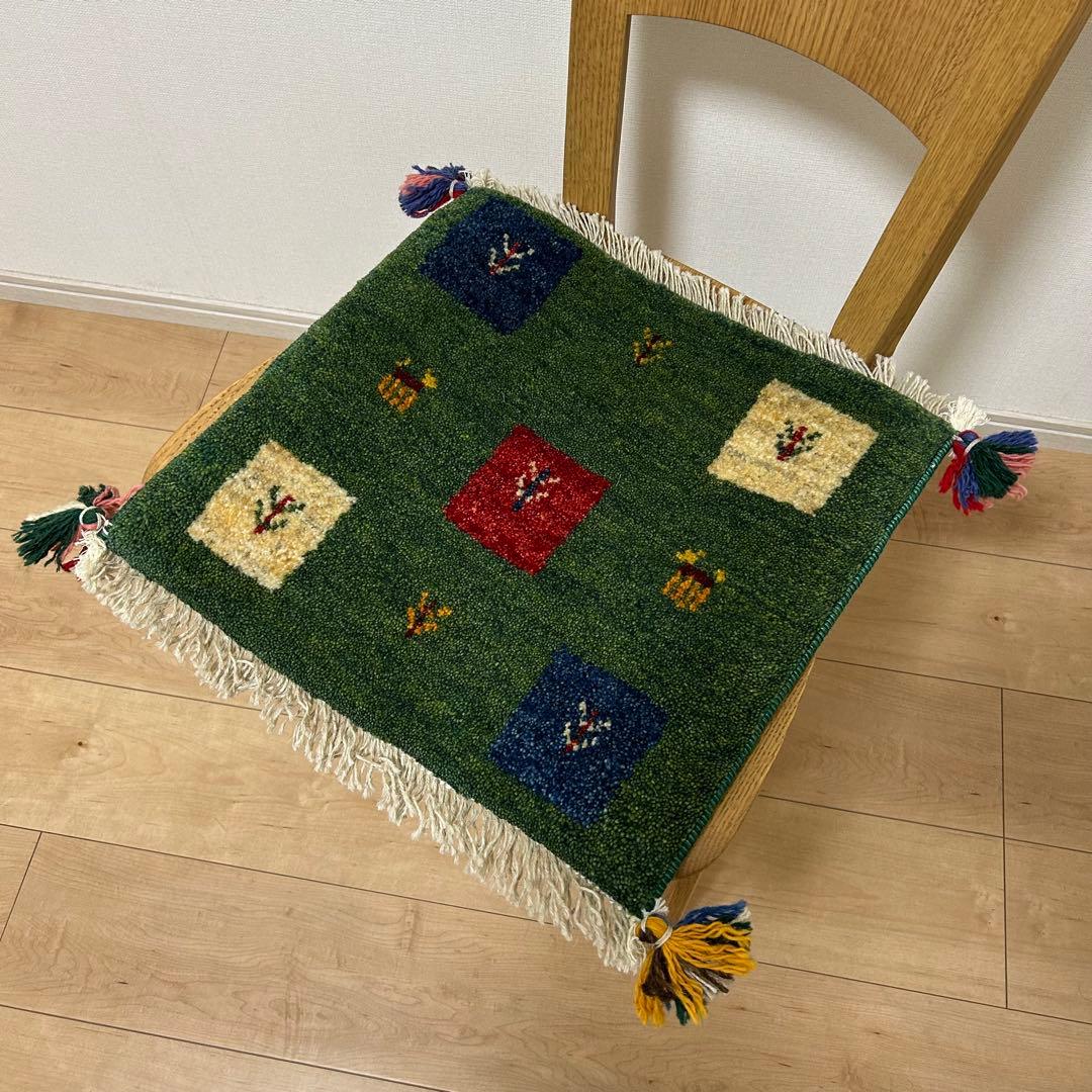 ギャッベ　シラーズ産　座布団サイズ　ペルシャ絨毯　トライバルラグ　40x42㎝