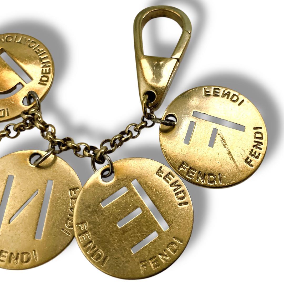 フェンディ 希少 ユニセックス オールロゴ キーホルダー チャーム ゴールド