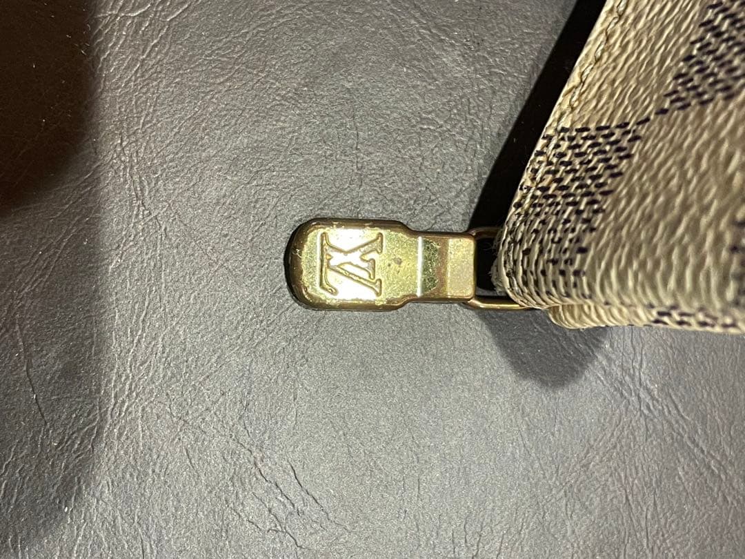 Louis Vuitton ダミエ・グラフィット ケース