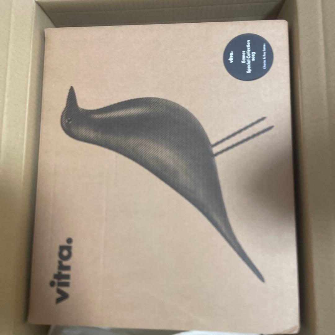 yu　vitra. 鳥の置物 ブラック