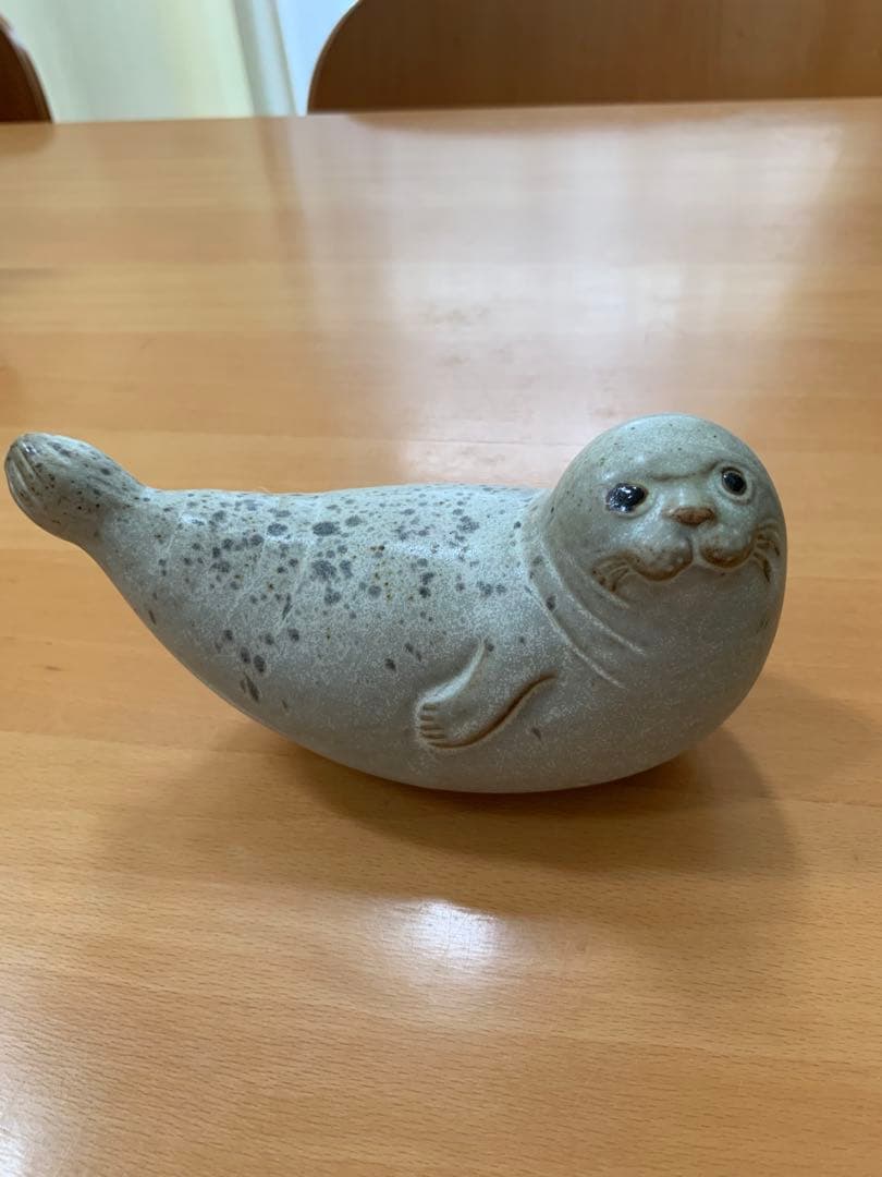 リサラーソン　JIE ケラミーク　ゴマフアザラシ　あざらし