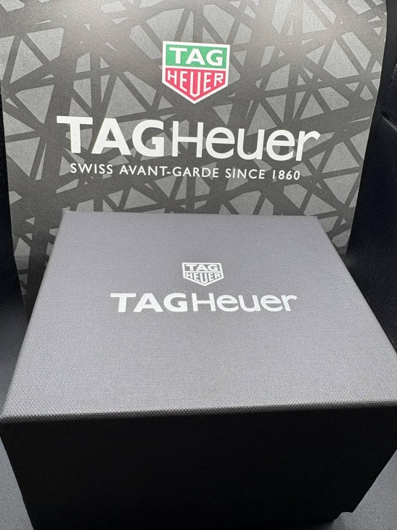 【新品未使用】タグホイヤーアクアレーサー CAY1110.BA0927